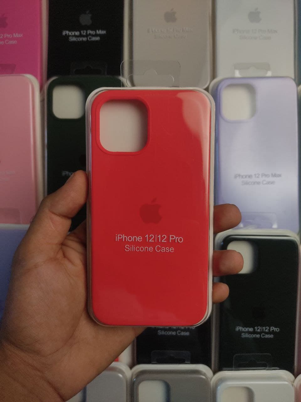 کاور مدل سیلیکونی اپل IPHONE 12VS12PRO زیر بسته