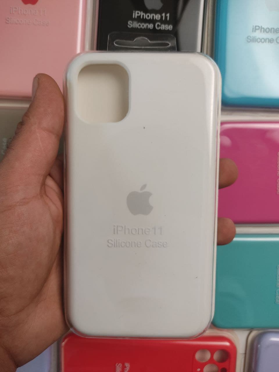 کاور مدل سیلیکونی اپل IPHONE 11 زیر بسته