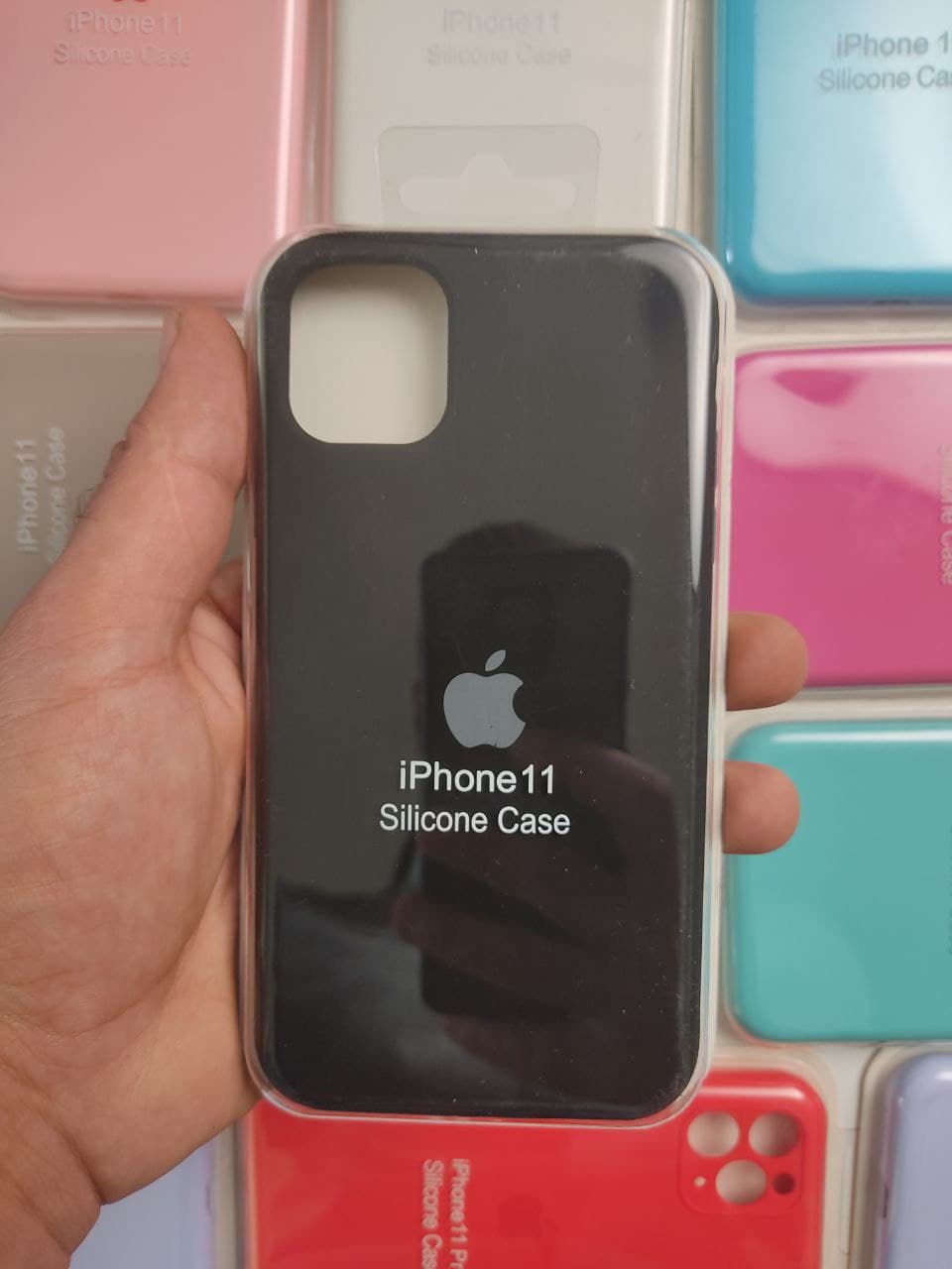 کاور مدل سیلیکونی اپل IPHONE 11 زیر بسته