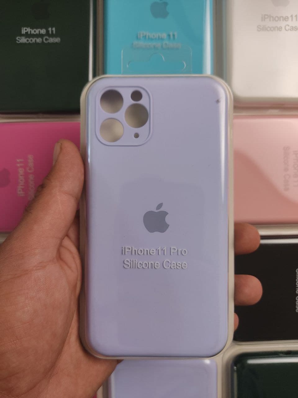 کاور مدل سیلیکونی اپل IPHONE 11PRO زیر بسته