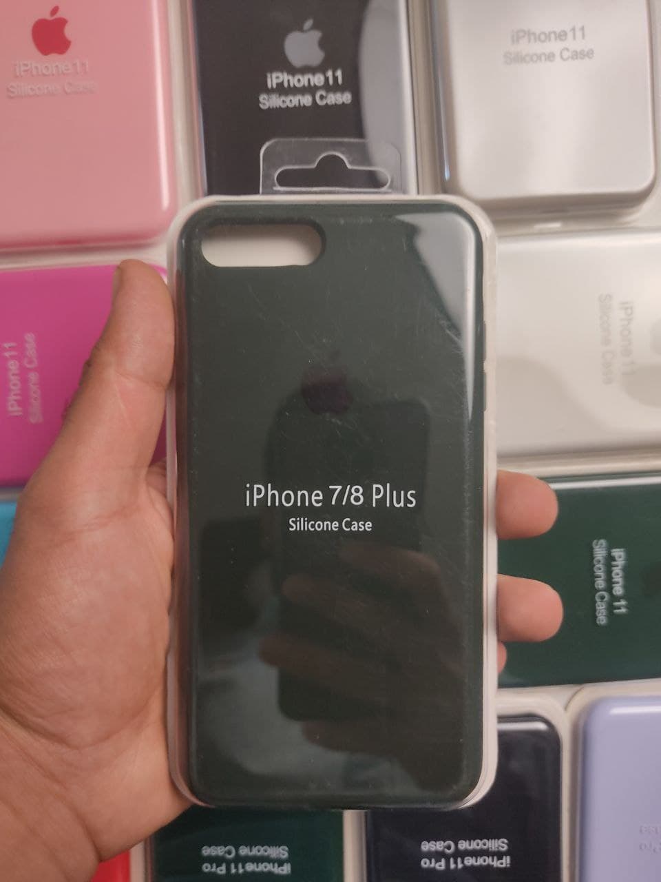 کاور مدل سیلیکونی اپل IPHONE 7PLUS زیر بسته