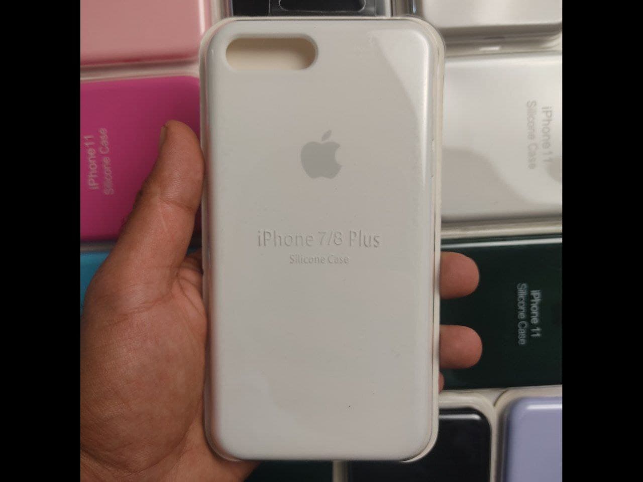 کاور مدل سیلیکونی اپل IPHONE 7PLUS زیر بسته