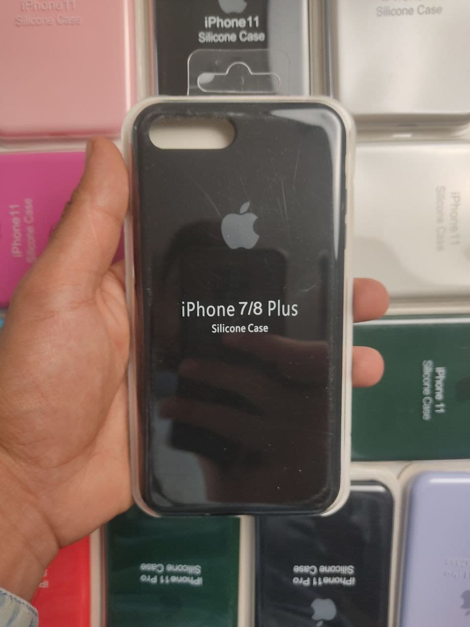 کاور مدل سیلیکونی اپل IPHONE 7PLUS زیر بسته