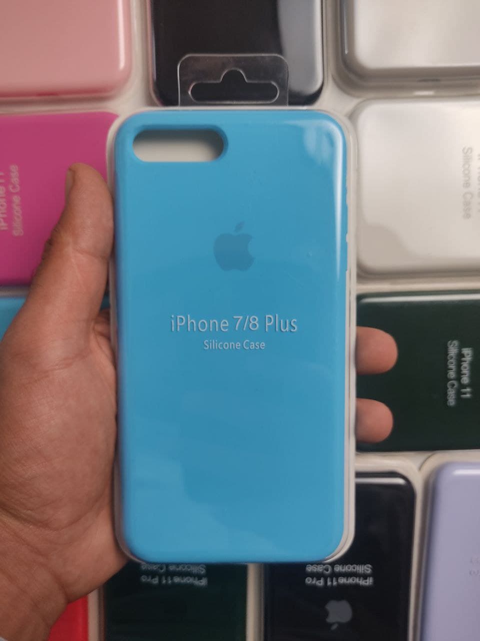 کاور مدل سیلیکونی اپل IPHONE 7PLUS زیر بسته