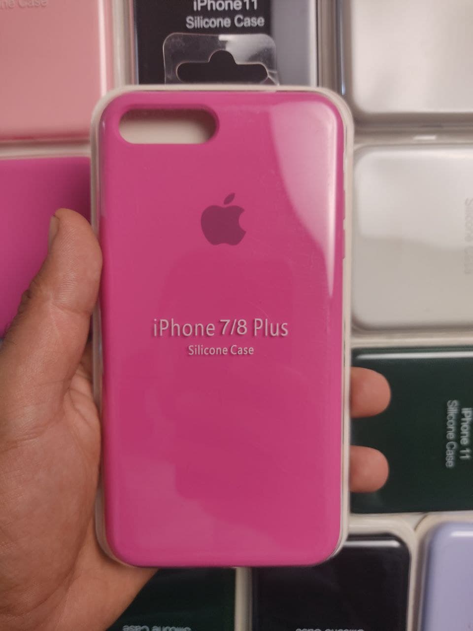 کاور مدل سیلیکونی اپل IPHONE 7PLUS زیر بسته